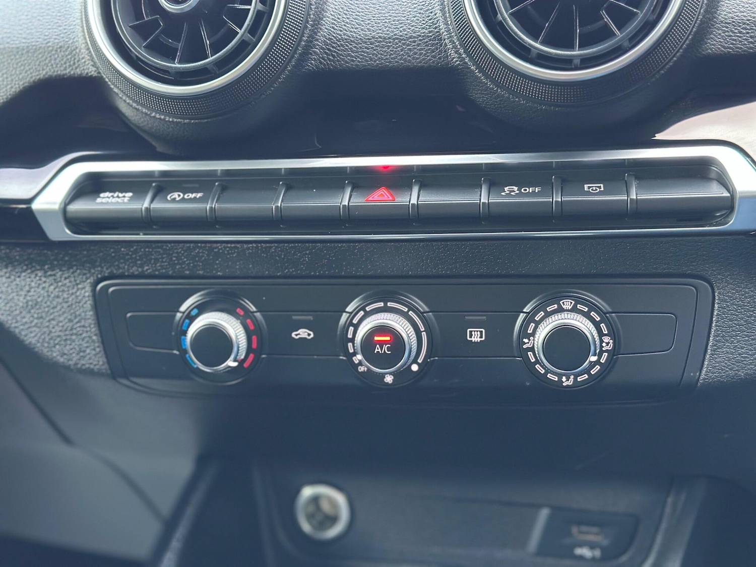 Used Audi Q2 2020 for sale - 77306025: Photo 28