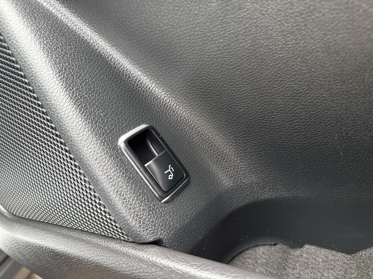 Used Mercedes-Benz GLA 2018 for sale - 77387071: Photo 17