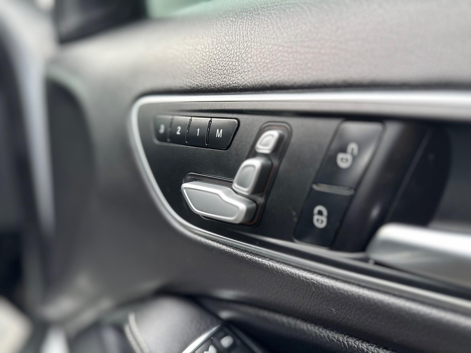 Used Mercedes-Benz GLA 2018 for sale - 77387071: Photo 32