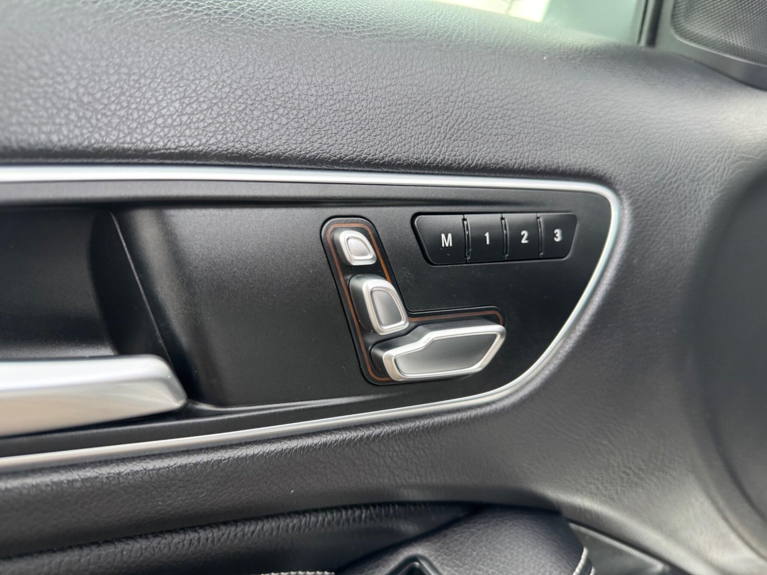 Used Mercedes-Benz GLA 2018 for sale - 77387071: Photo 41