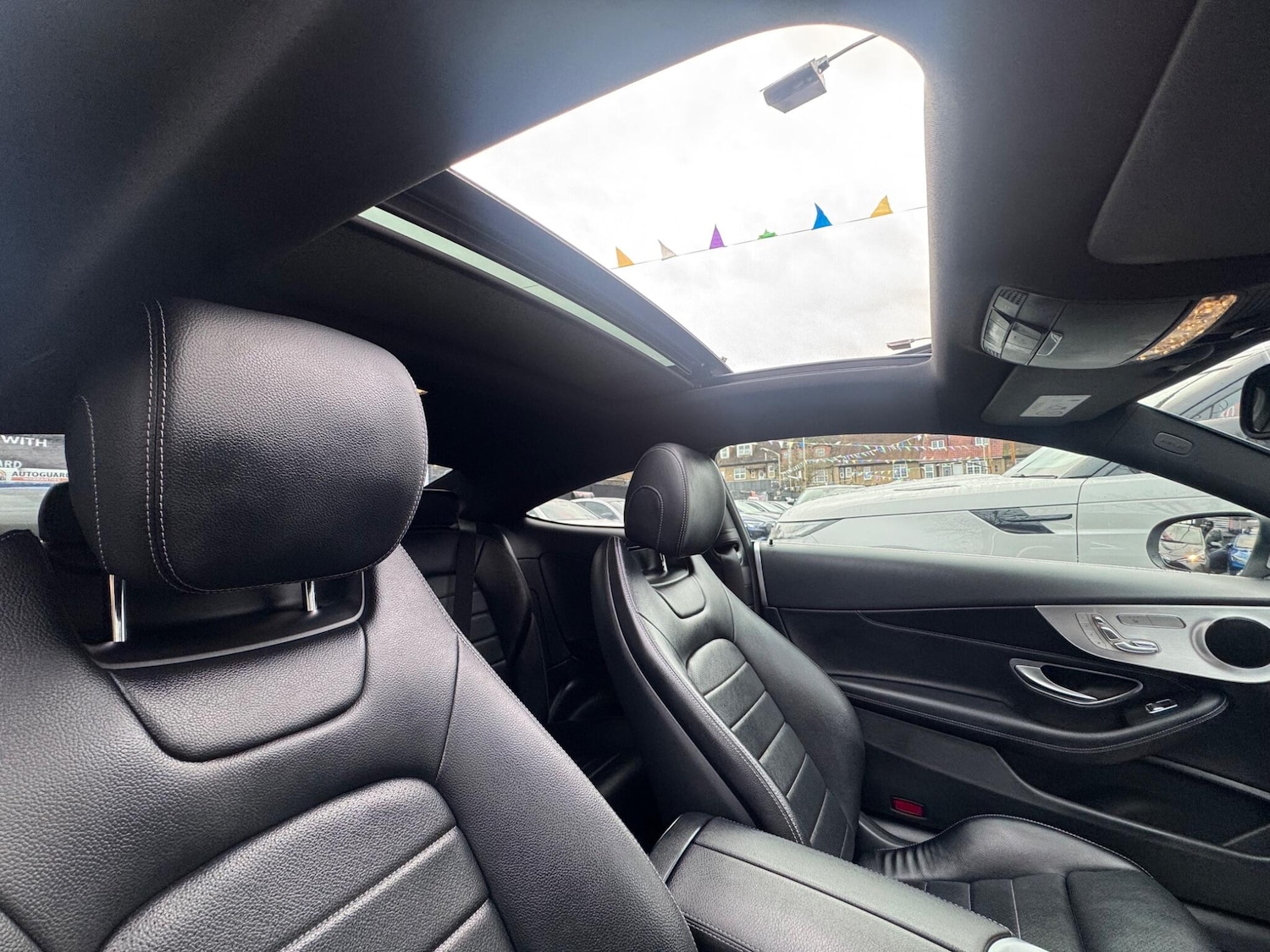 Used Mercedes-Benz C Class 2017 for sale - 76976188: Photo 11