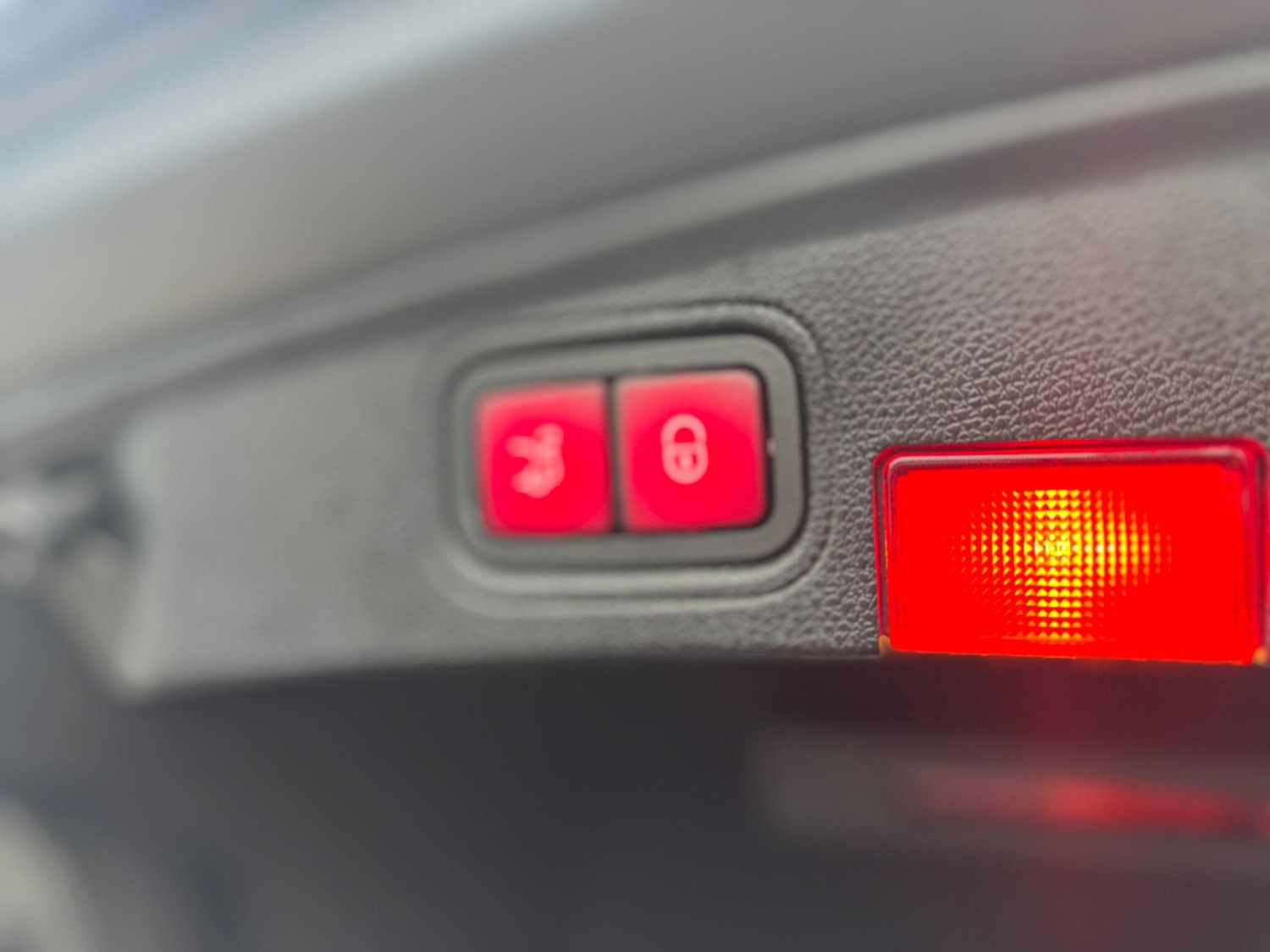 Used Mercedes-Benz C Class 2017 for sale - 76976188: Photo 38