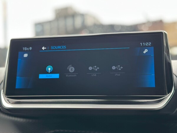 Used Peugeot 2008 2022 for sale - 76122132: Photo 15