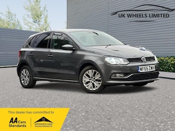 Used Volkswagen Polo 2015 for sale - 77066548: Photo