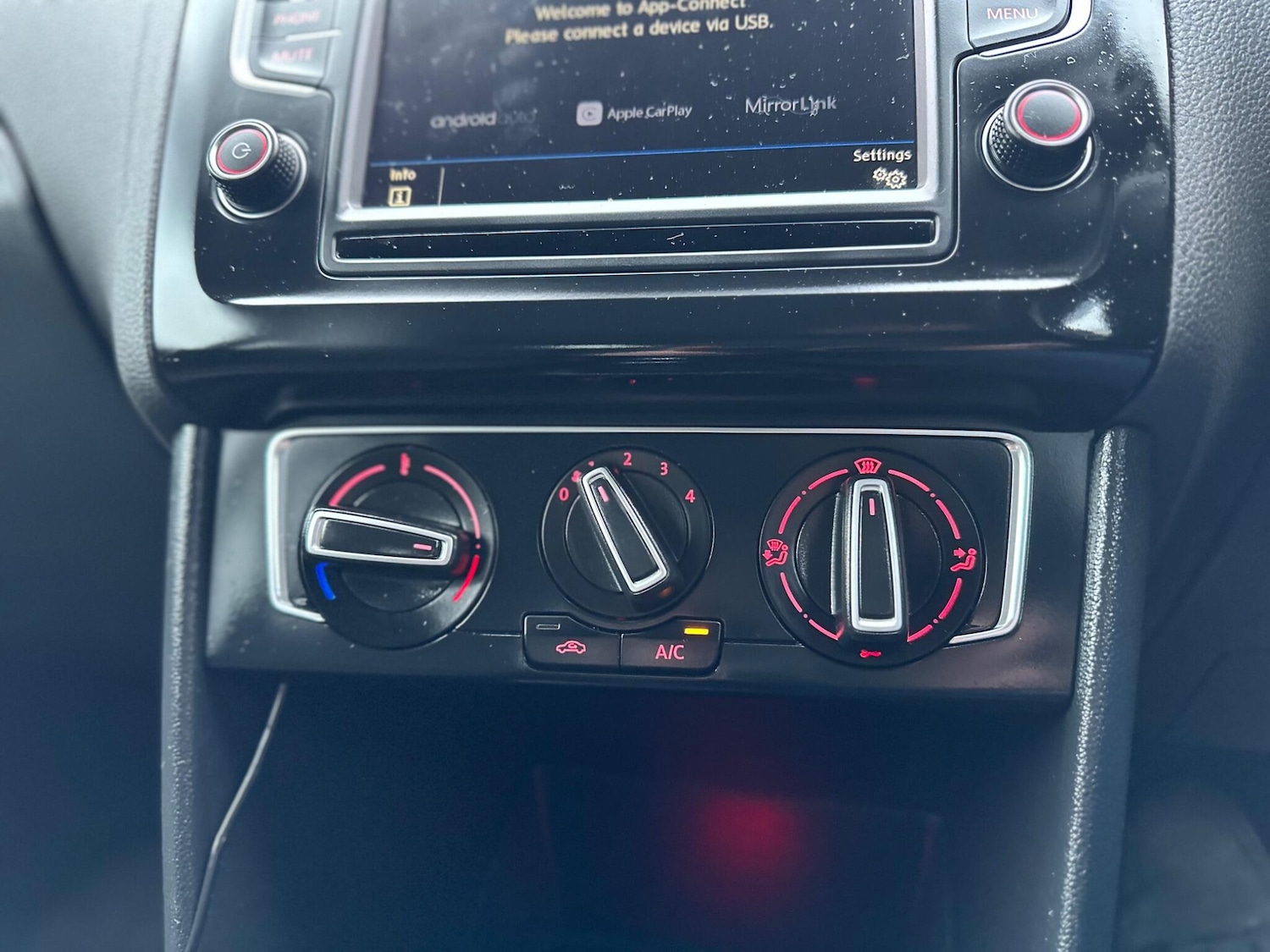 Used Volkswagen Polo for sale - 77066548: Photo 24