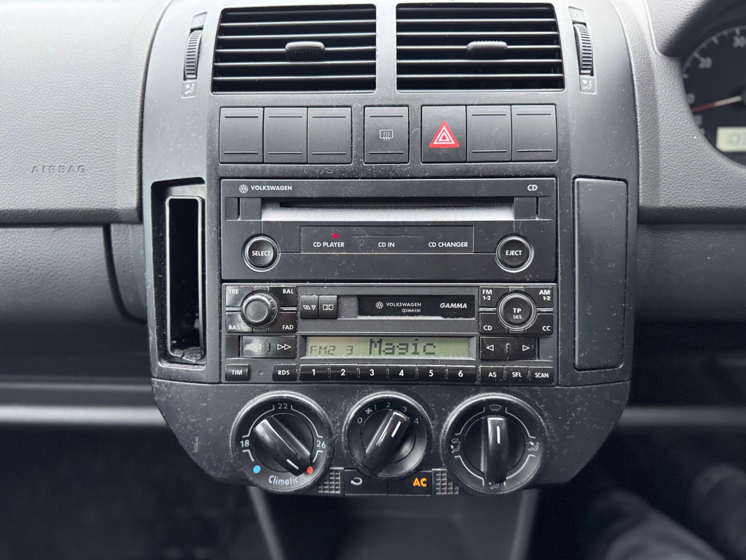 Used Volkswagen Polo 2002 for sale - 76824194: Photo 14