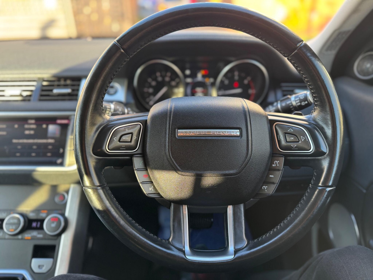 Used Land Rover Range Rover Evoque 2018 for sale - 76801189: Photo 31