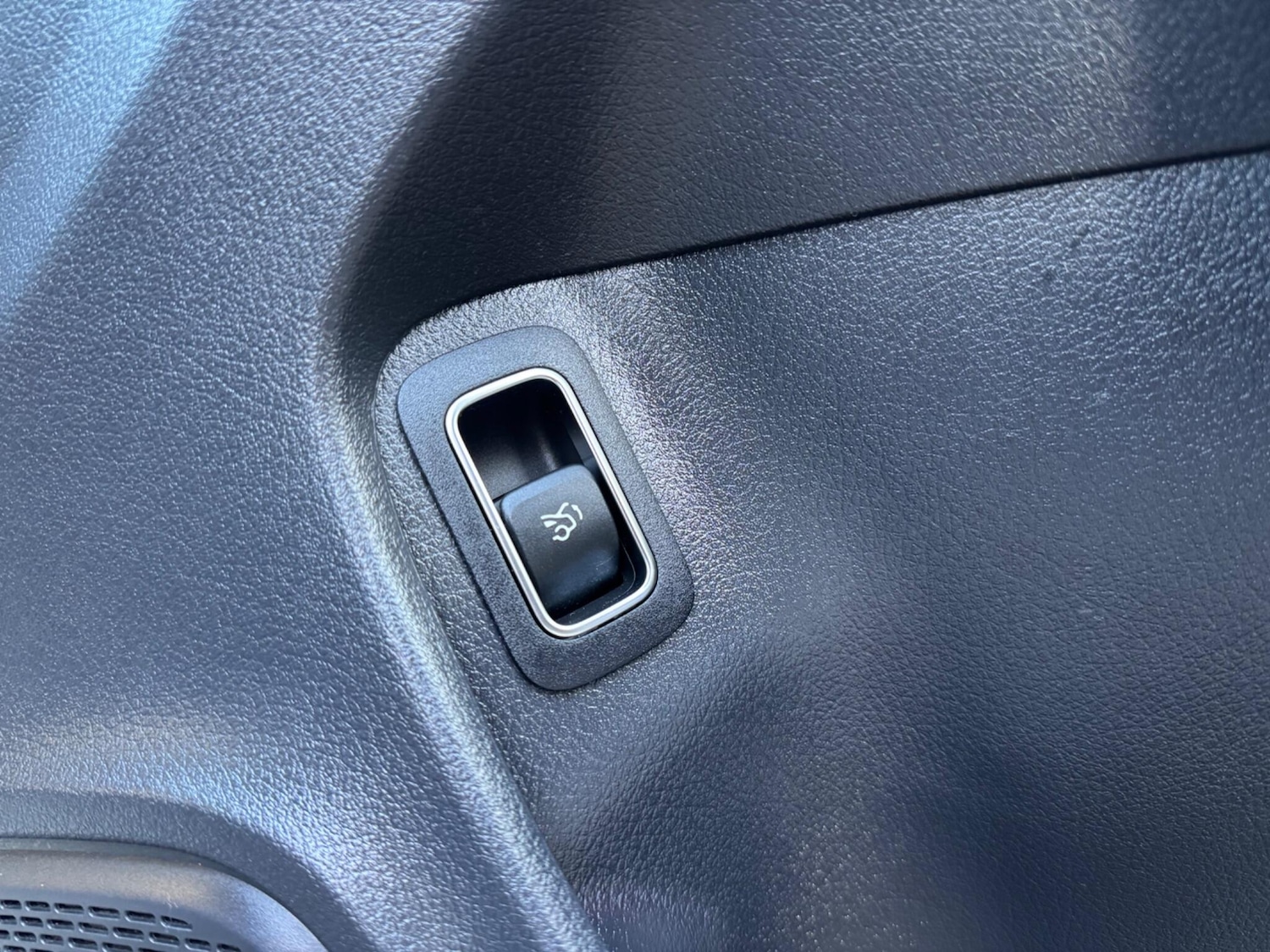 Used Mercedes-Benz CLA 2023 for sale - 77067280: Photo 39