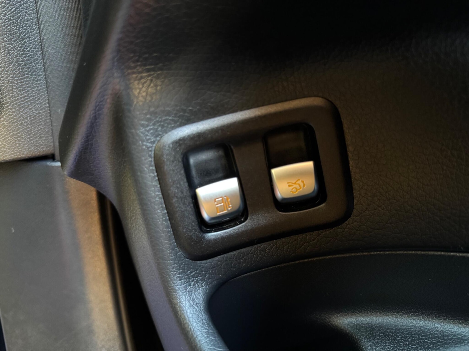 Used Mercedes-Benz GLC 2022 for sale - 76801289: Photo 19