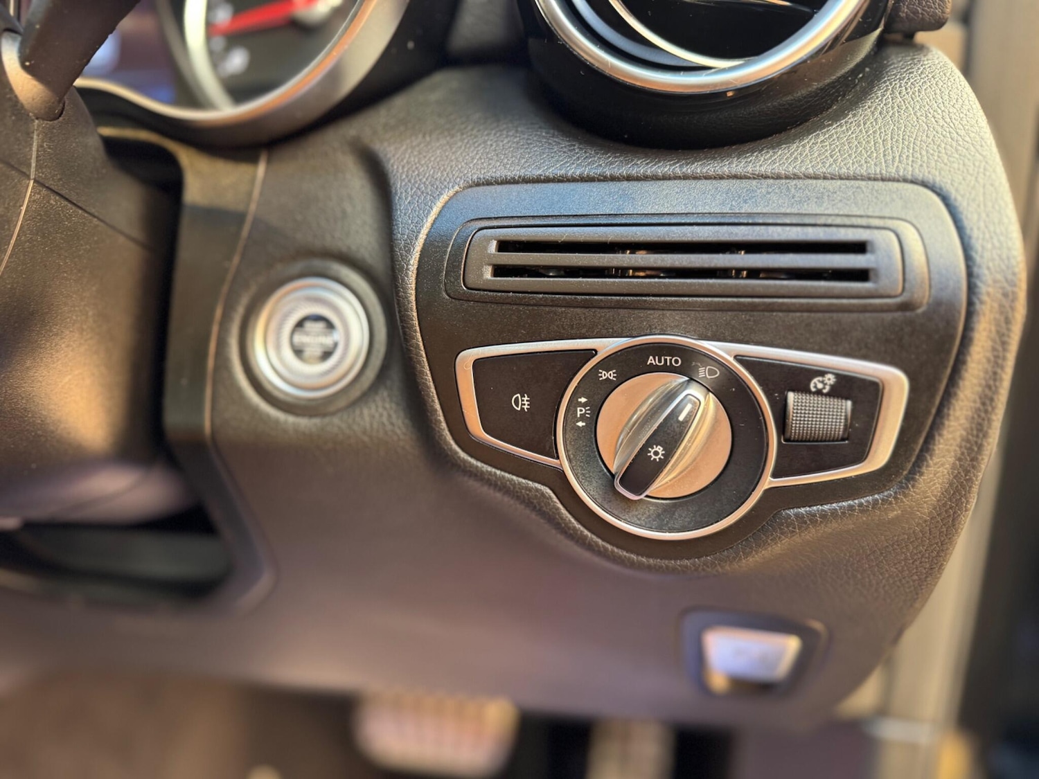 Used Mercedes-Benz GLC 2022 for sale - 76801289: Photo 29