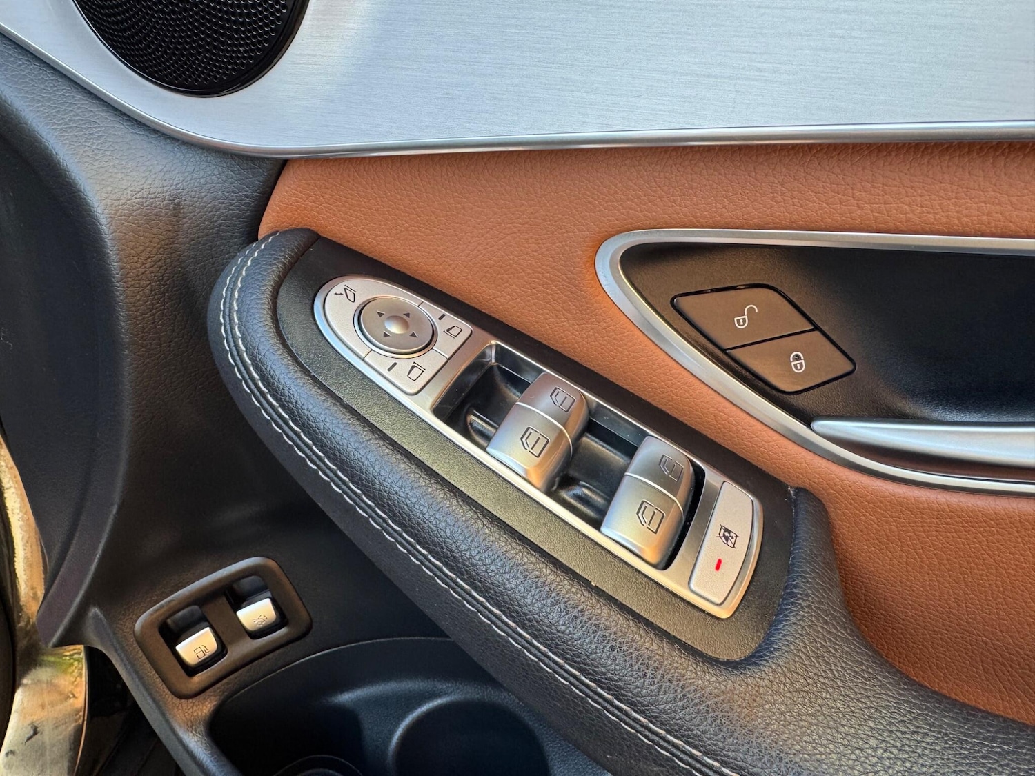 Used Mercedes-Benz GLC 2022 for sale - 76801289: Photo 31