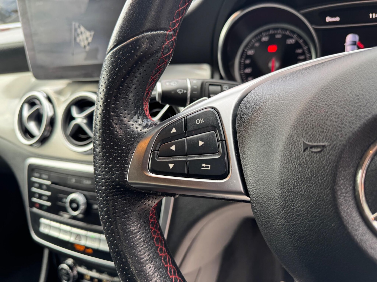 Used Mercedes-Benz GLA for sale - 77737959: Photo 28