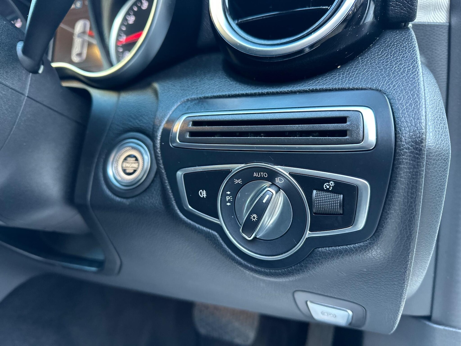 Used Mercedes-Benz C Class 2019 for sale - 77314925: Photo 23