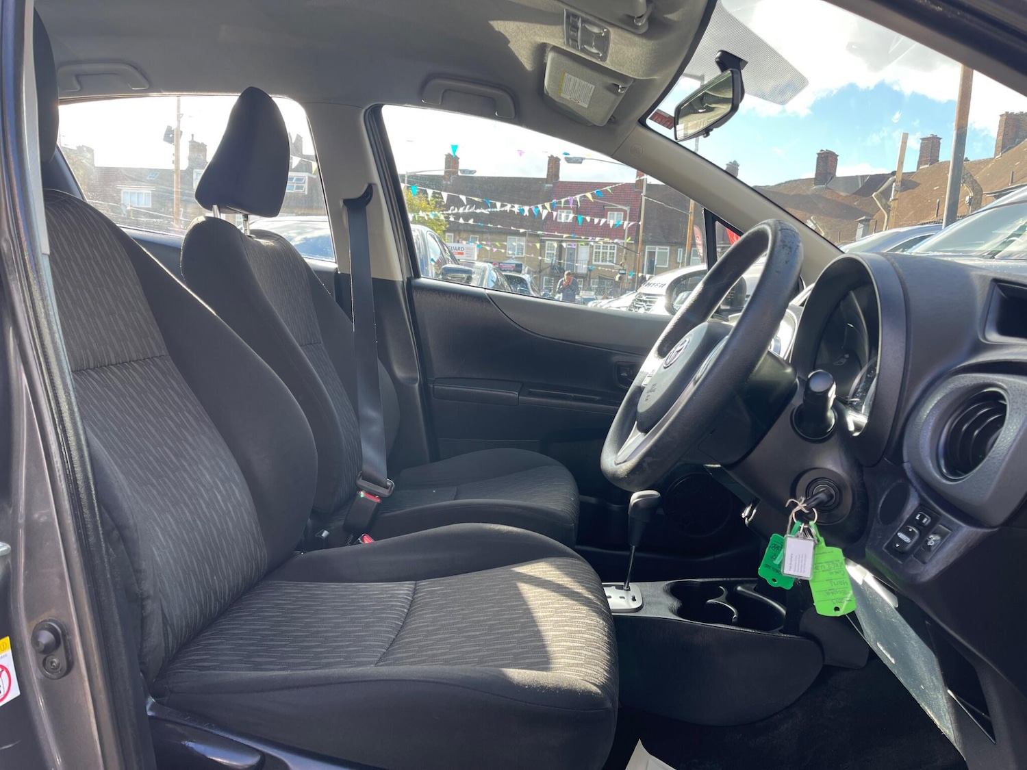 Used Toyota Yaris for sale - 76997645: Photo 14