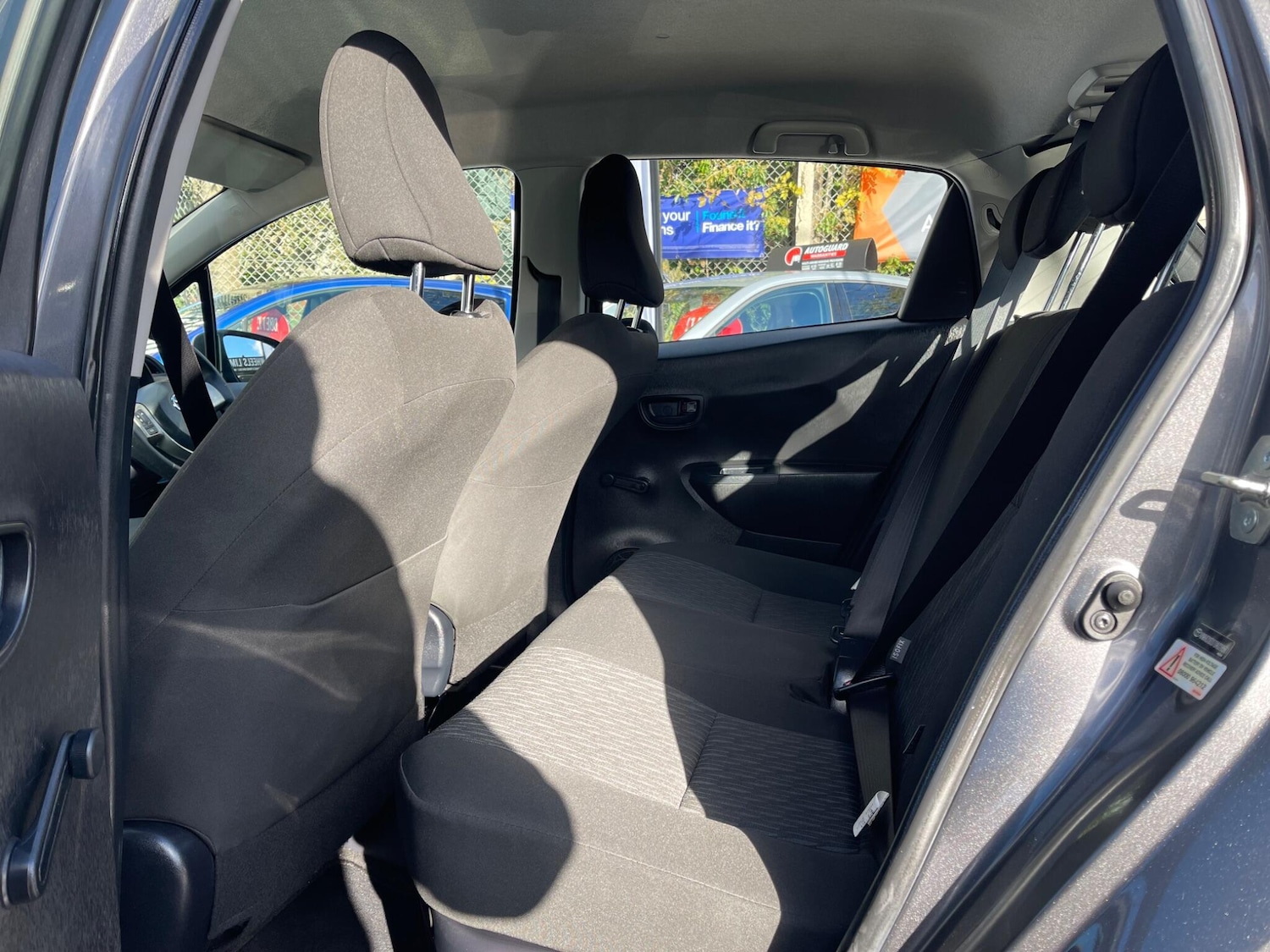 Used Toyota Yaris for sale - 76997645: Photo 16