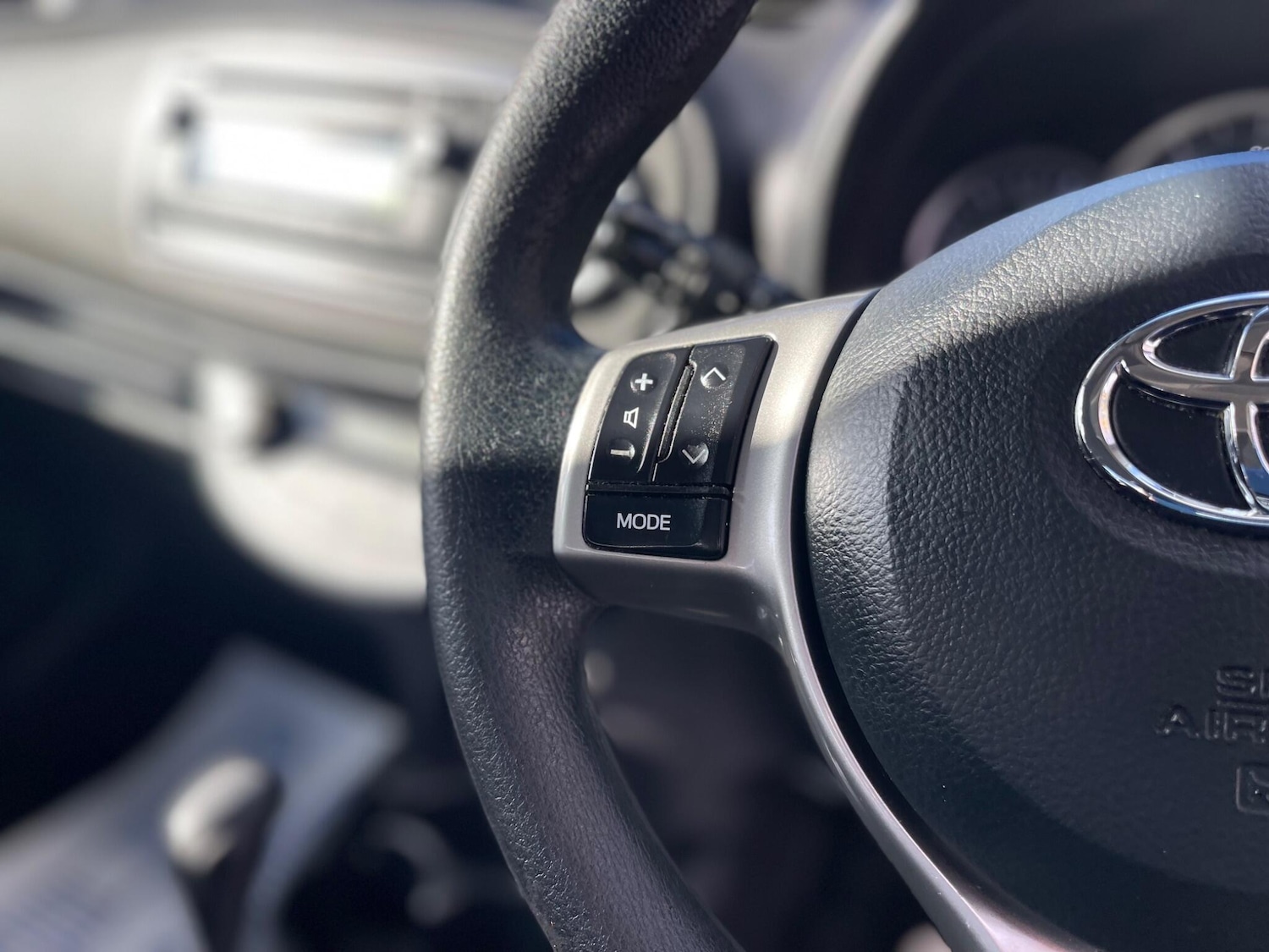 Used Toyota Yaris for sale - 76997645: Photo 21