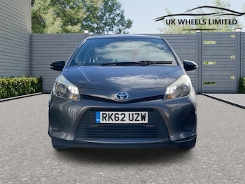 Used Toyota Yaris 2013 for sale - 76997645: Photo