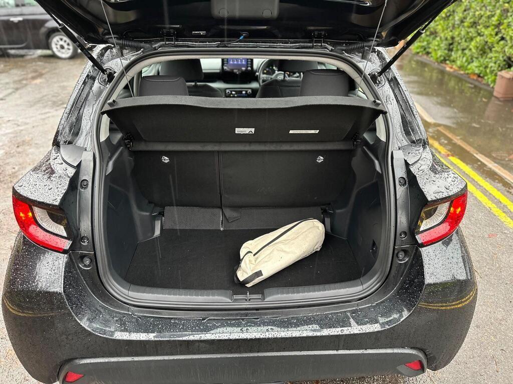 Used Toyota Yaris 2022 for sale - 77098132: Photo 24