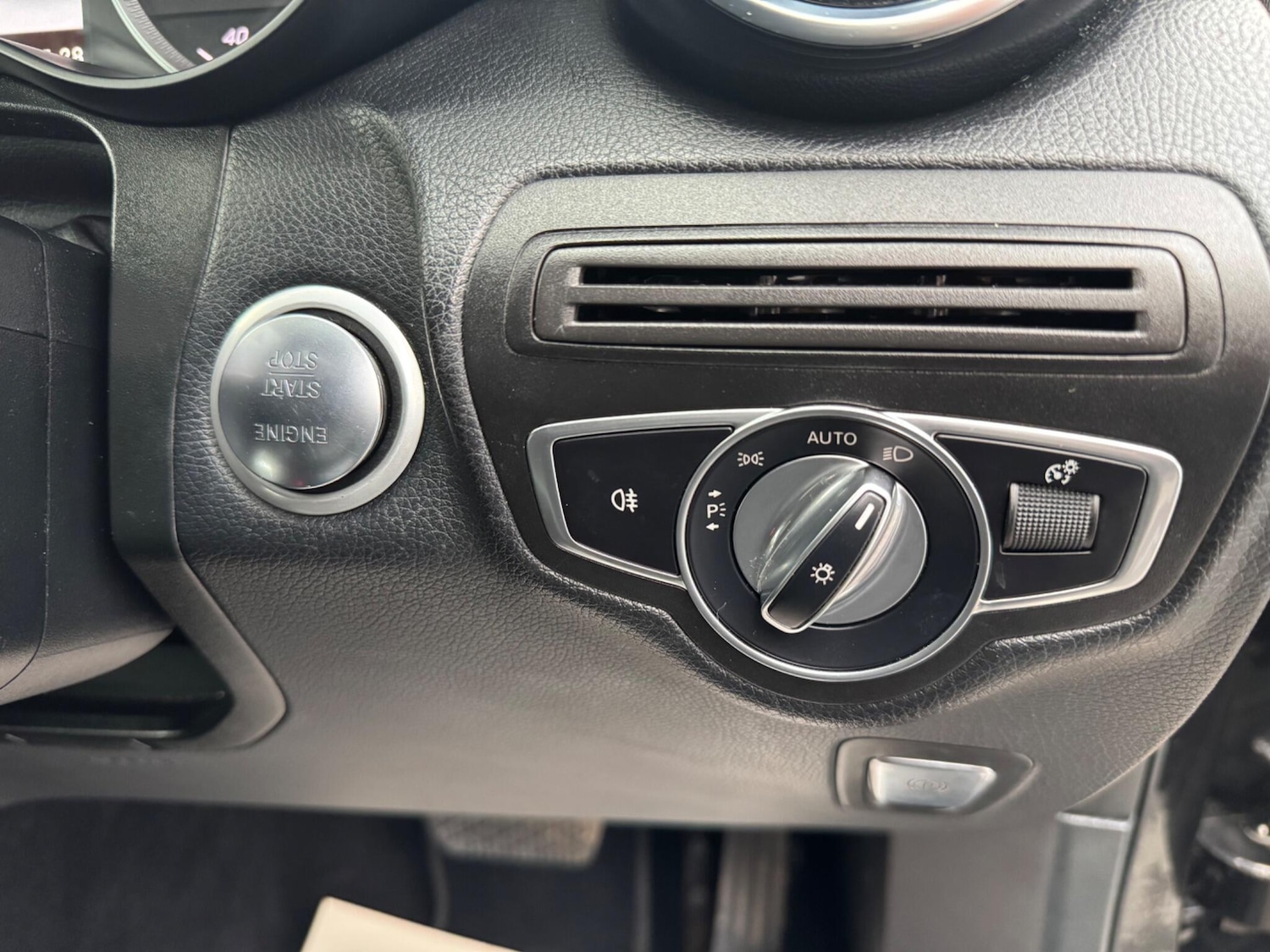 Used Mercedes-Benz GLC 2018 for sale - 76498718: Photo 23