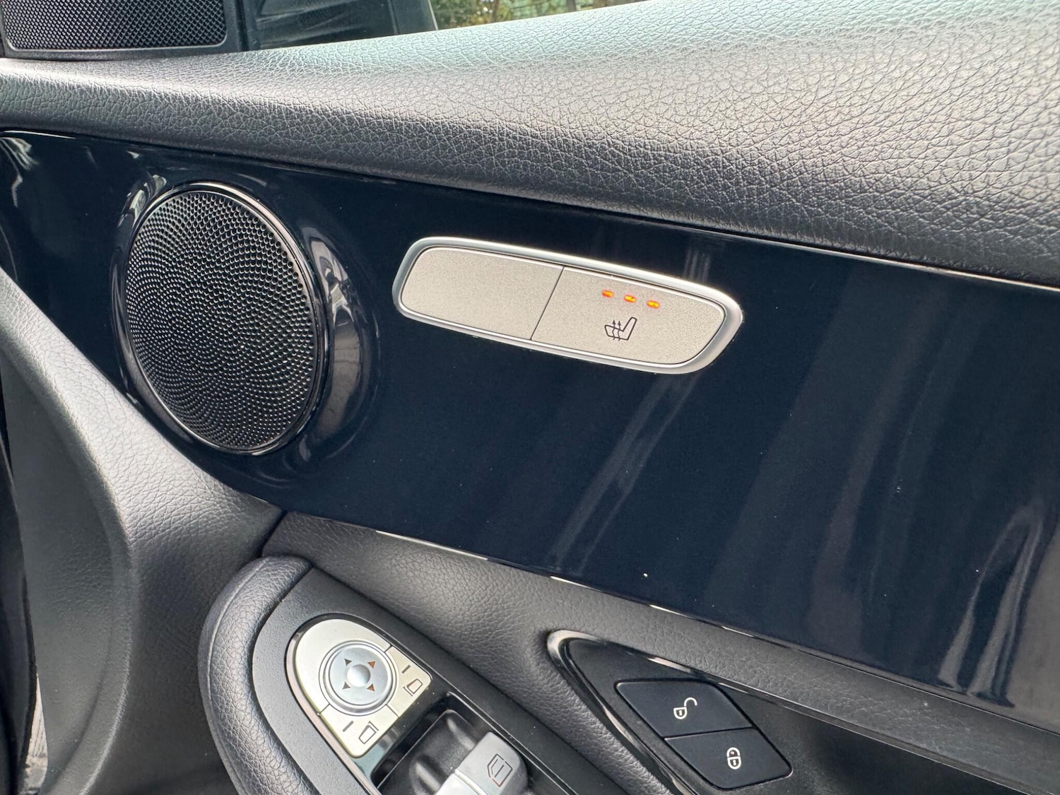 Used Mercedes-Benz GLC 2018 for sale - 76498718: Photo 25