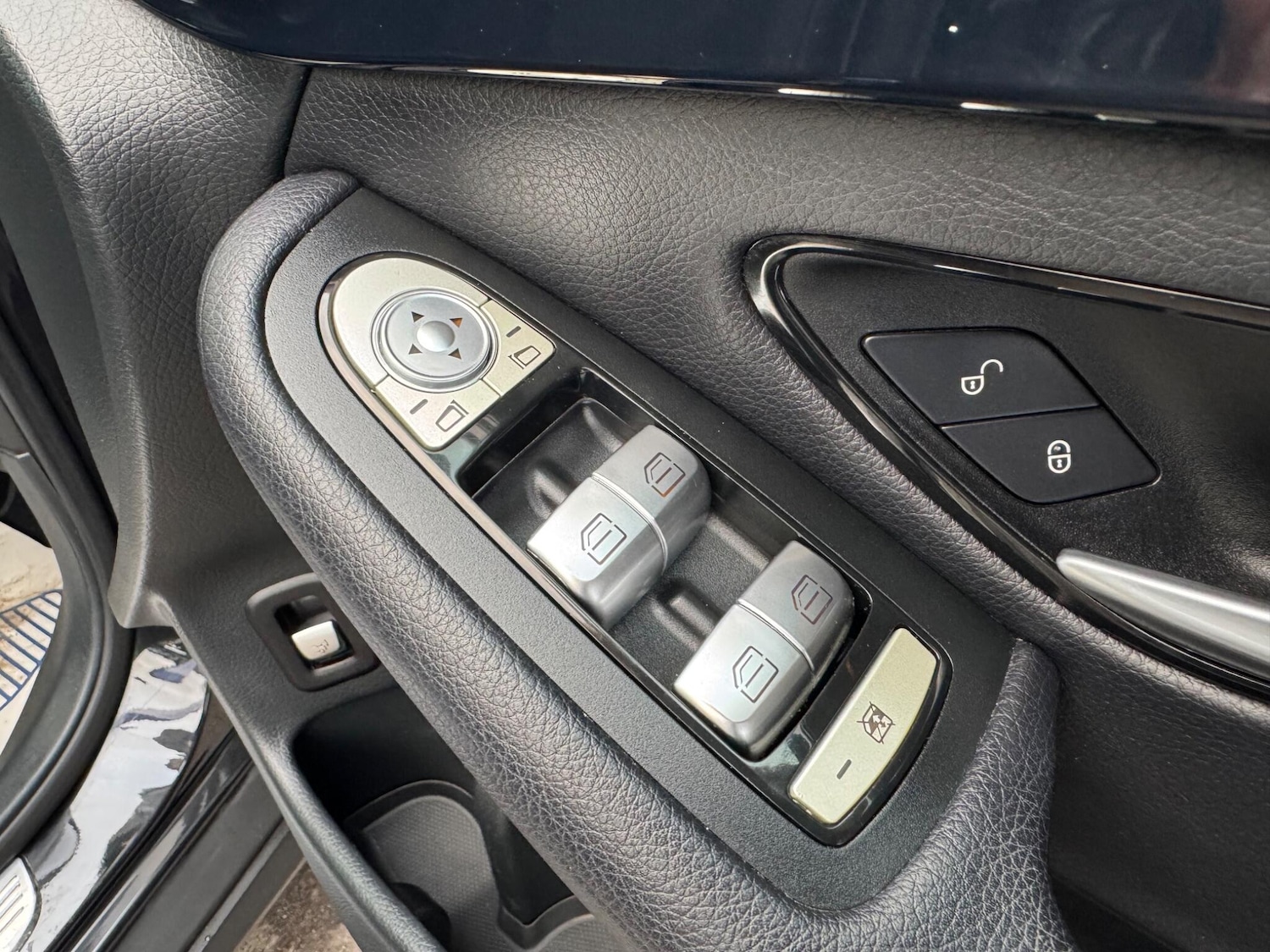 Used Mercedes-Benz GLC 2018 for sale - 76498718: Photo 26