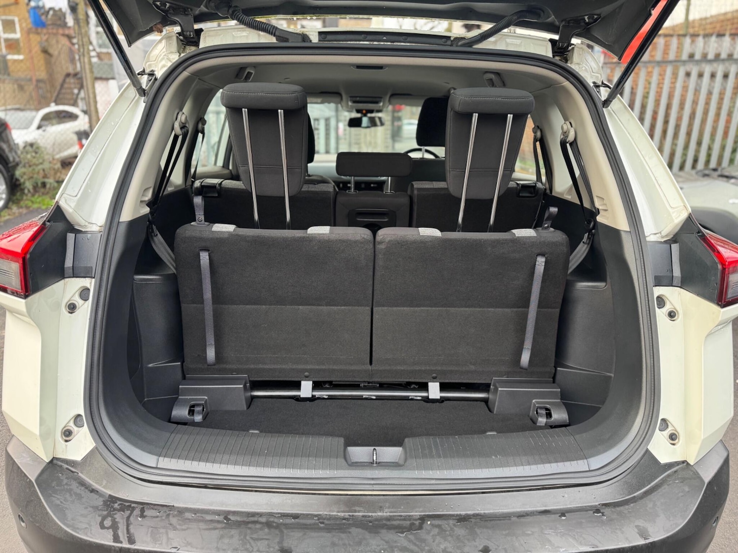 Used Nissan X-Trail 2023 for sale - 77097441: Photo 32