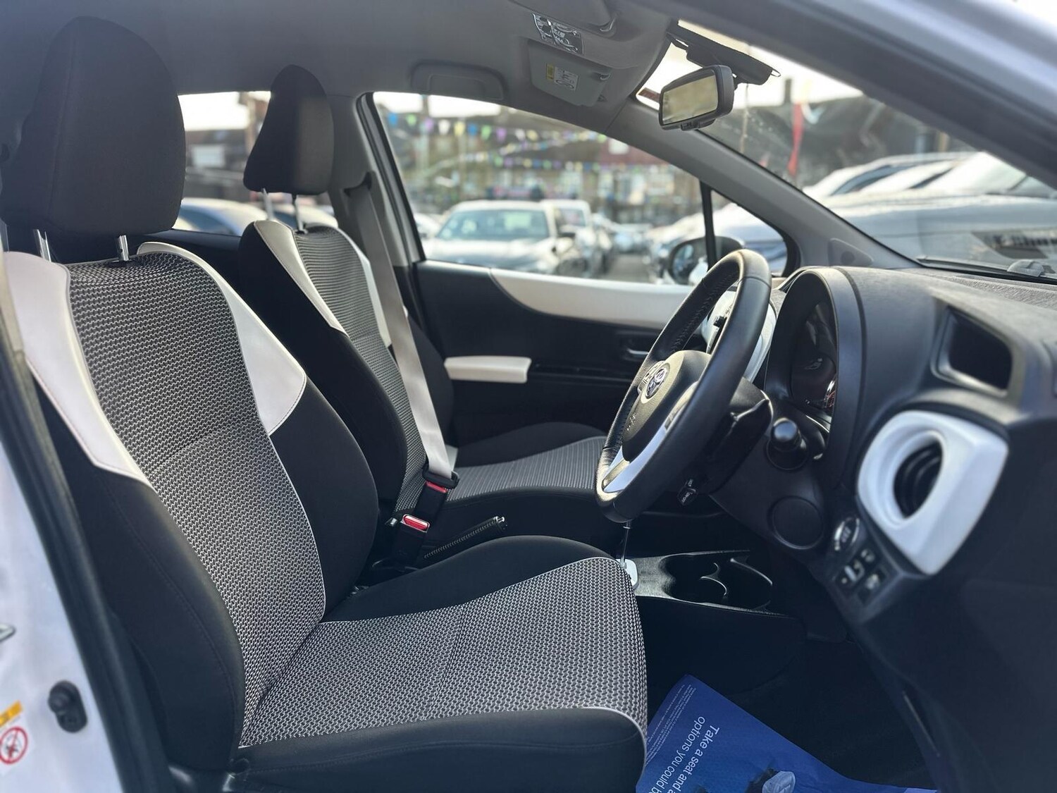 Used Toyota Yaris 2014 for sale - 76753042: Photo 16