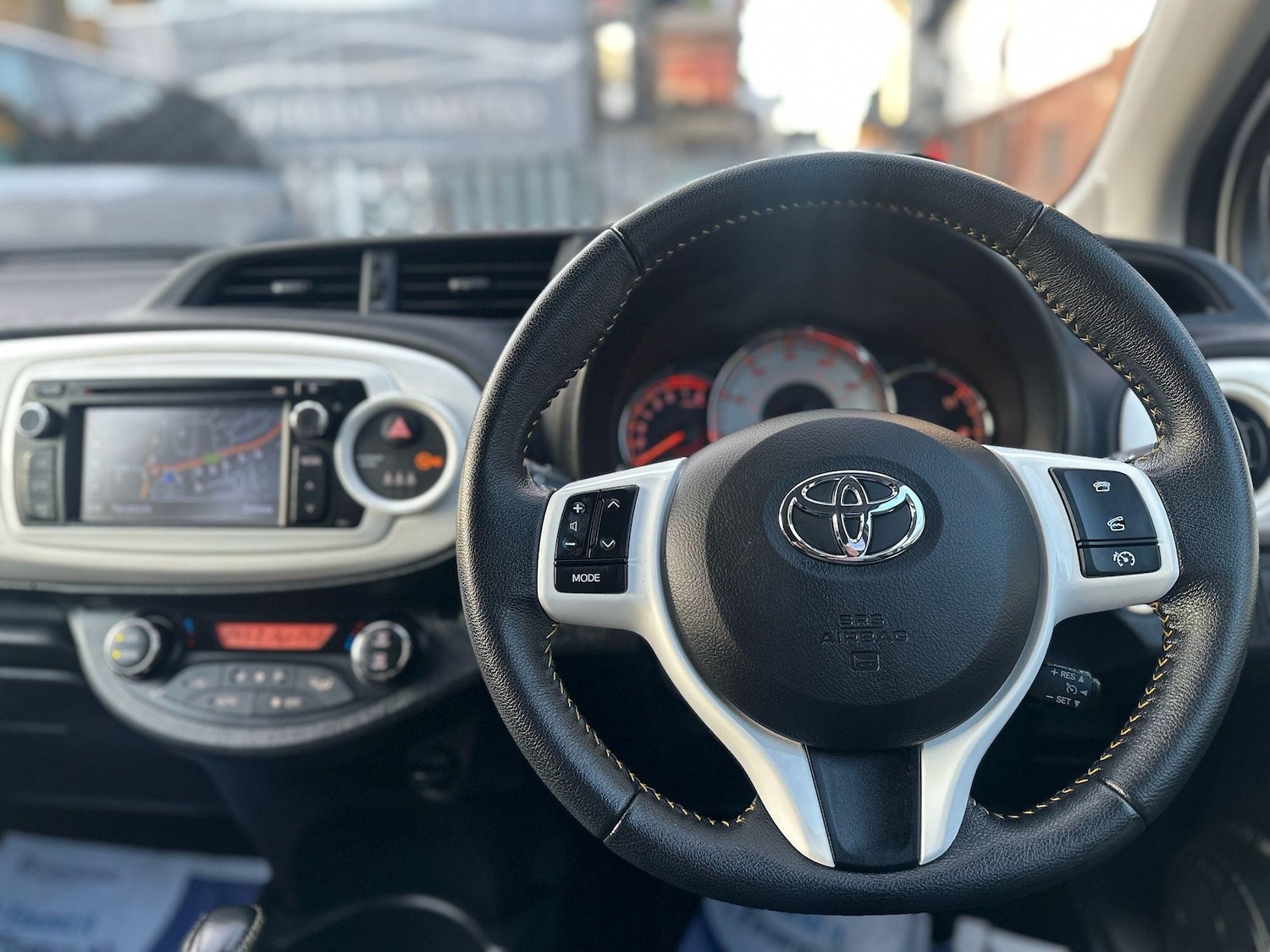 Used Toyota Yaris 2014 for sale - 76753042: Photo 28