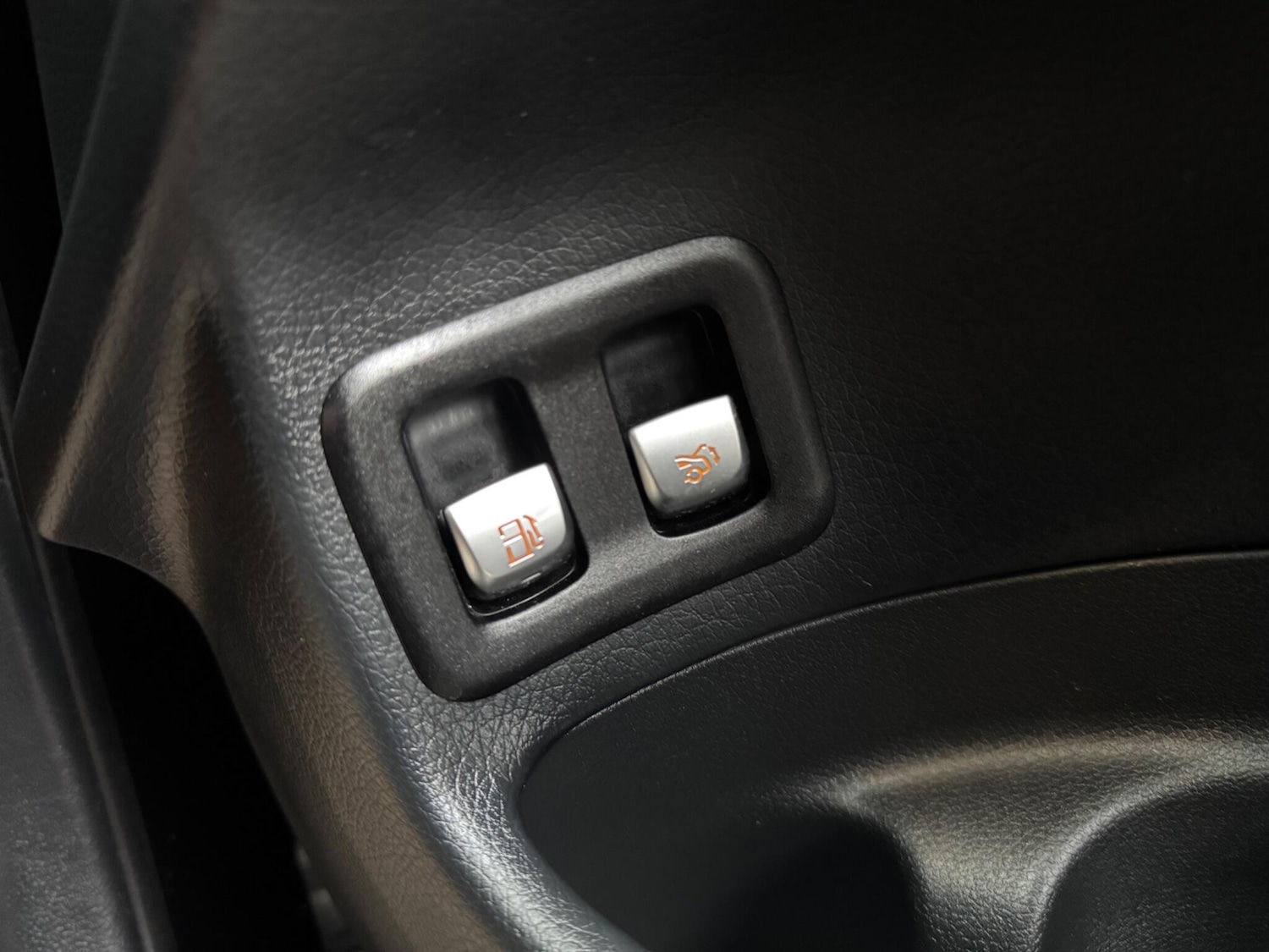 Used Mercedes-Benz GLC 2022 for sale - 76511765: Photo 35