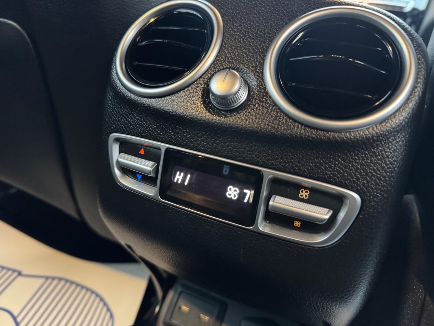 Used Mercedes-Benz GLC 2022 for sale - 76511765: Photo 37