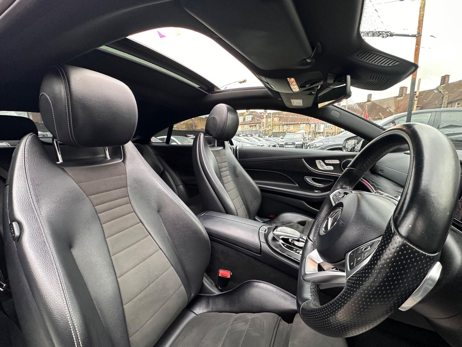 Used Mercedes-Benz E Class for sale - 77658790: Photo 25