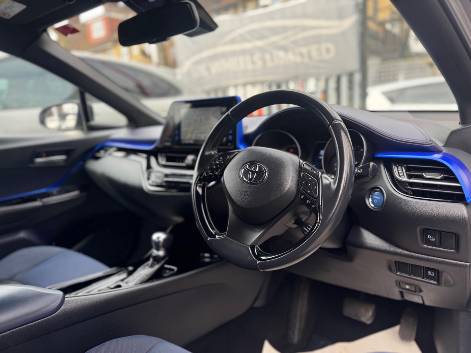 Used Toyota C-HR 2018 for sale - 78170165: Photo 12