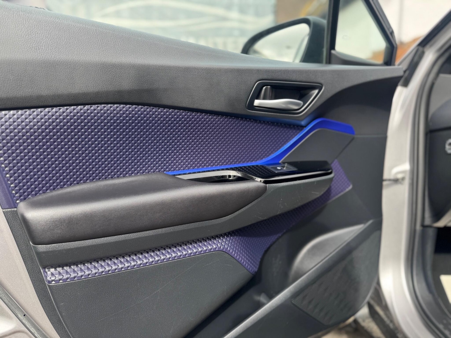 Used Toyota C-HR 2018 for sale - 78170165: Photo 25