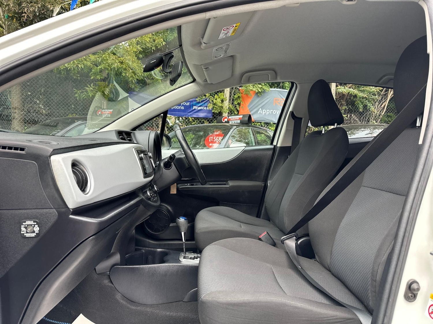 Used Toyota Yaris 2013 for sale - 76042325: Photo 11
