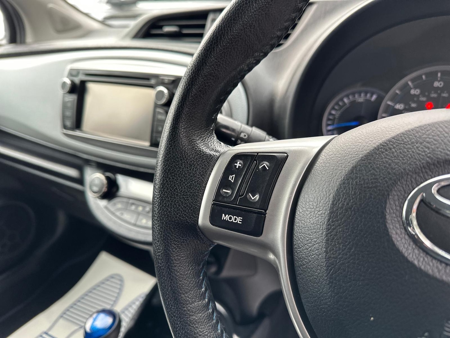 Used Toyota Yaris 2013 for sale - 76042325: Photo 12