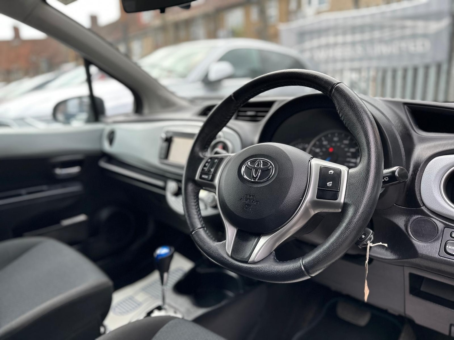Used Toyota Yaris 2013 for sale - 76042325: Photo 13