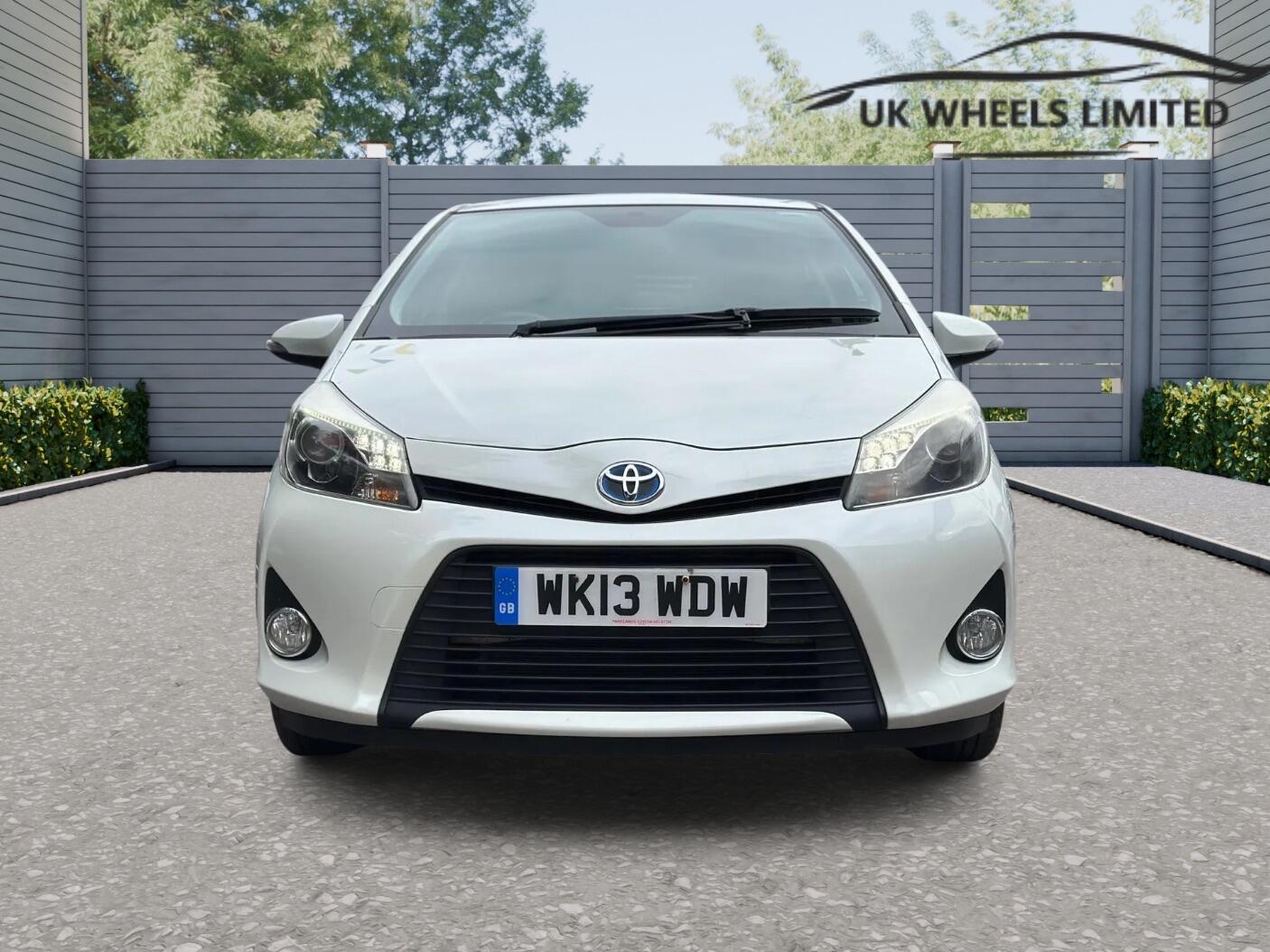 Used Toyota Yaris 2013 for sale - 76042325: Photo 3