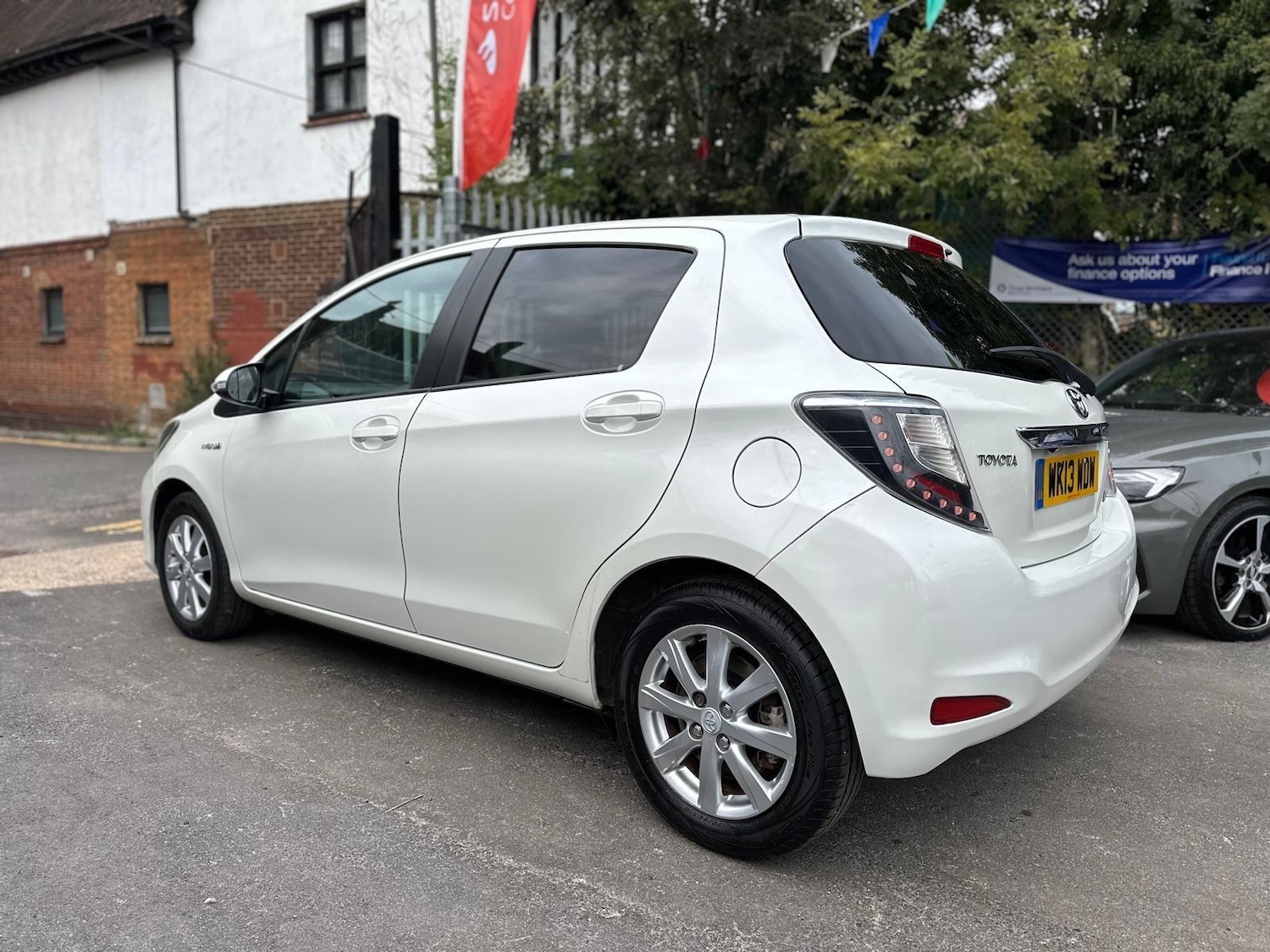Used Toyota Yaris 2013 for sale - 76042325: Photo 7