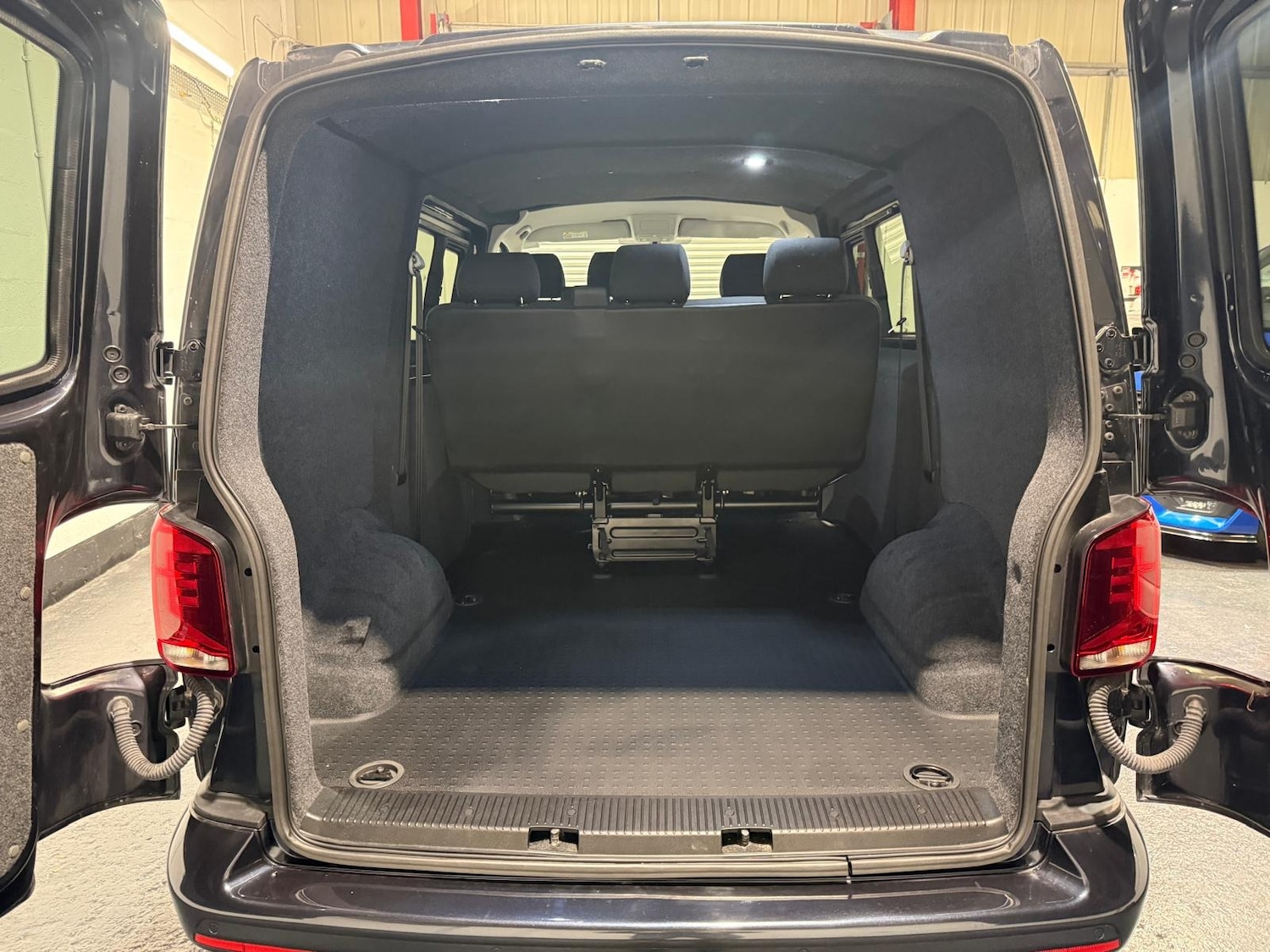 Used Volkswagen Transporter 2023 for sale - 77991901: Photo 15