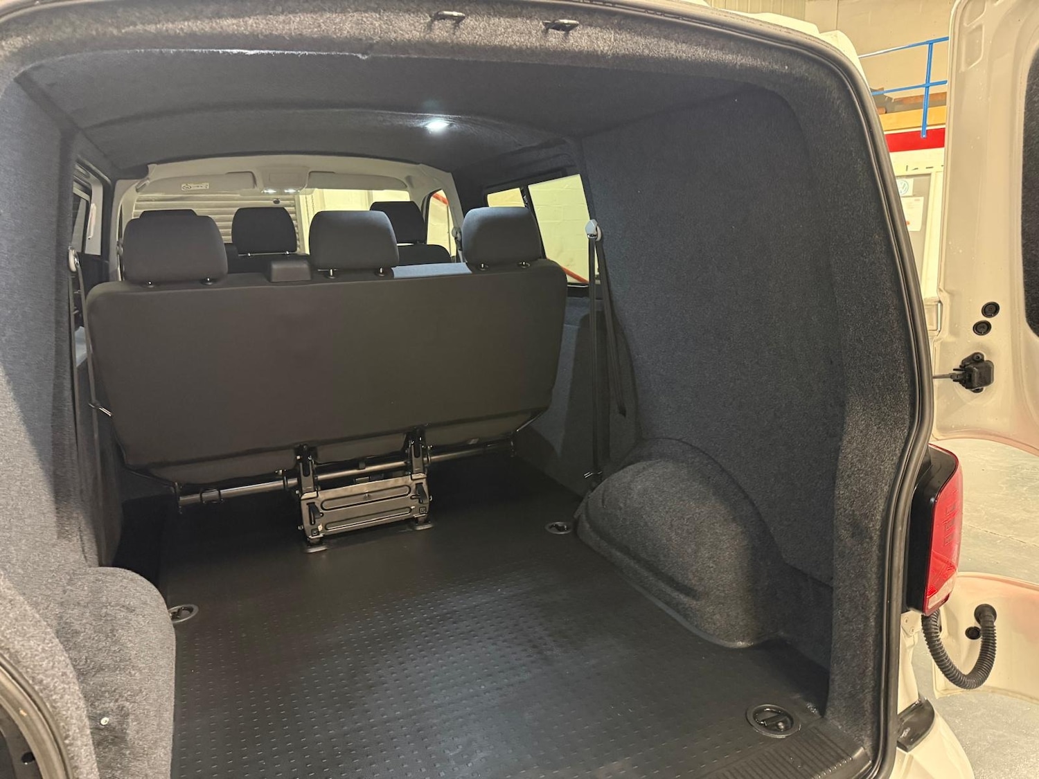 Used Volkswagen Transporter 2023 for sale - 77241176: Photo 14