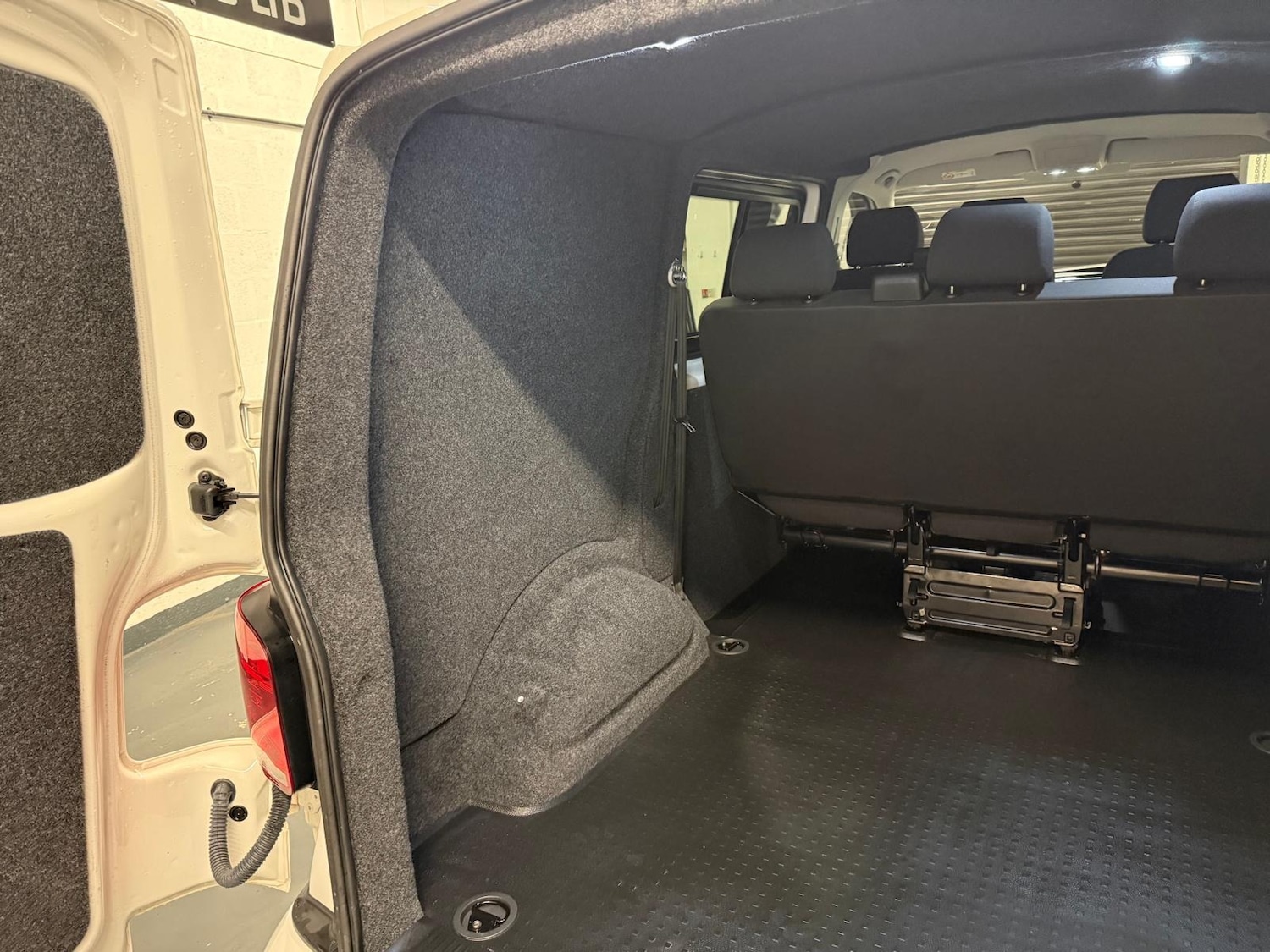 Used Volkswagen Transporter 2023 for sale - 77241176: Photo 15