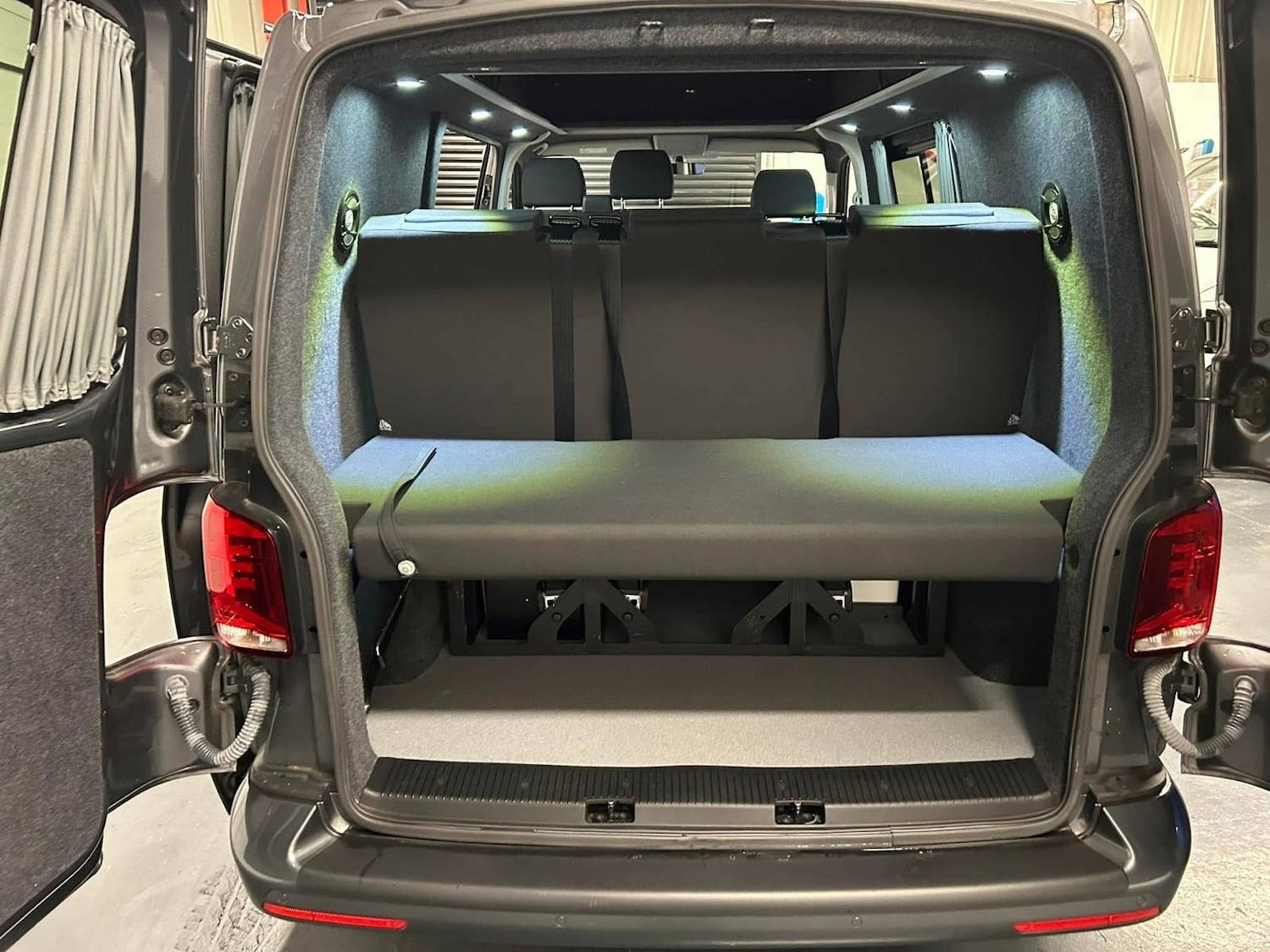 Used Volkswagen Transporter 2021 for sale - 77677077: Photo 17