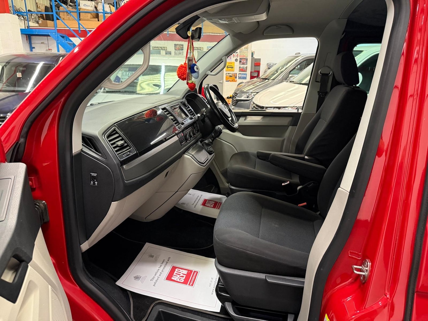 Used Volkswagen Transporter 2017 for sale - 77990256: Photo 11