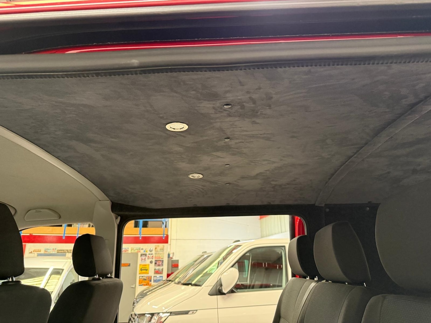 Used Volkswagen Transporter 2017 for sale - 77990256: Photo 12