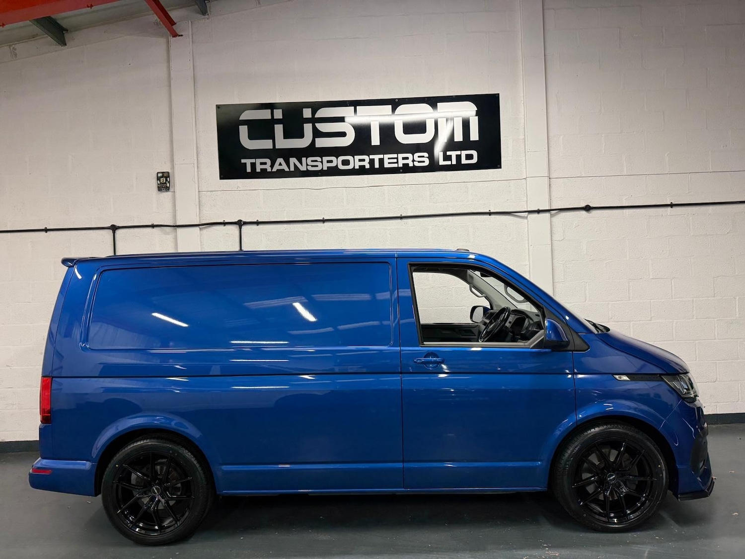 Used Volkswagen Transporter 2022 for sale - 76583278: Photo 1