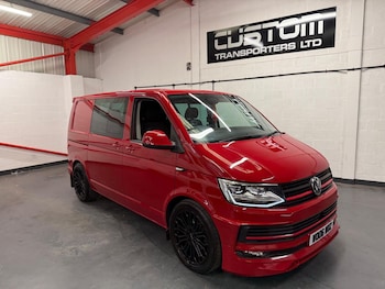 Used Volkswagen Transporter 2017 for sale - 79328302: Photo