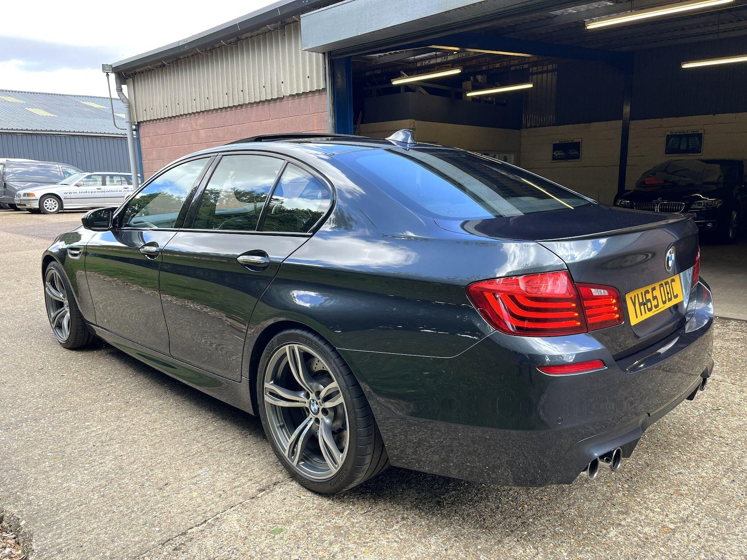 Used BMW M5 2015 for sale - 76990515: Photo 2