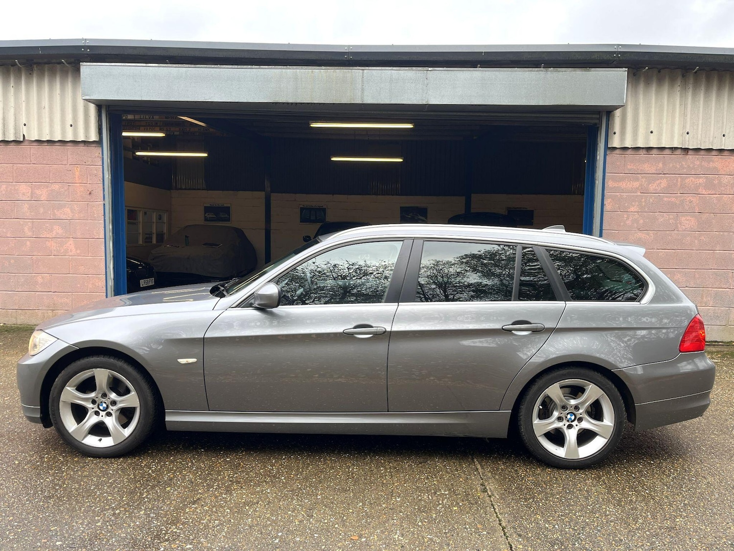 Used BMW 3 Series 2012 for sale - 76701125: Photo 7