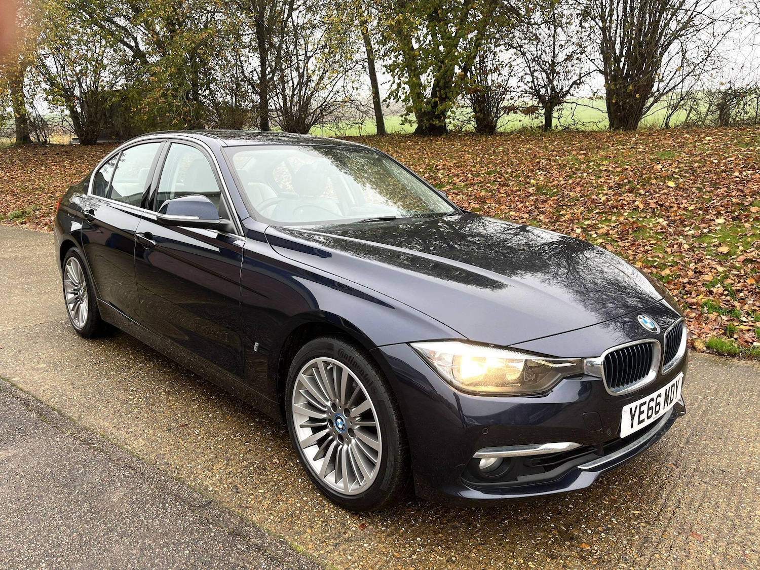 Used BMW 3 Series 2016 for sale - 76592624: Photo 1
