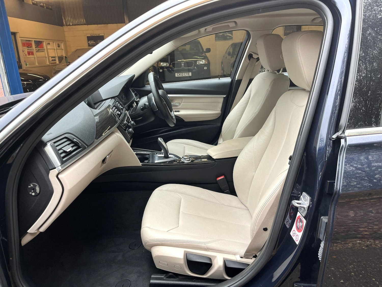 Used BMW 3 Series 2016 for sale - 76592624: Photo 14